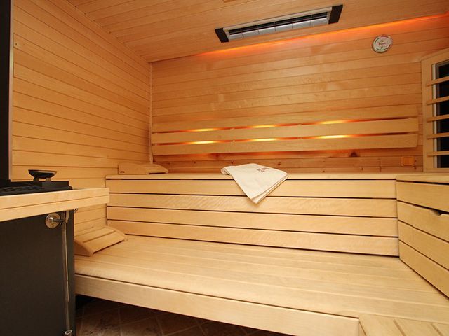 Farblicht Sauna zum privaten Gebrauch